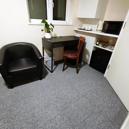 Osney Hazel Studio - Self Contained Studio Flat 牛津 外观 照片
